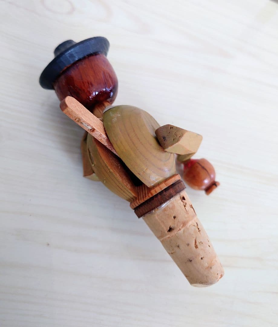 アンティーク　木彫り　人形からくり ボトルストッパー　4個