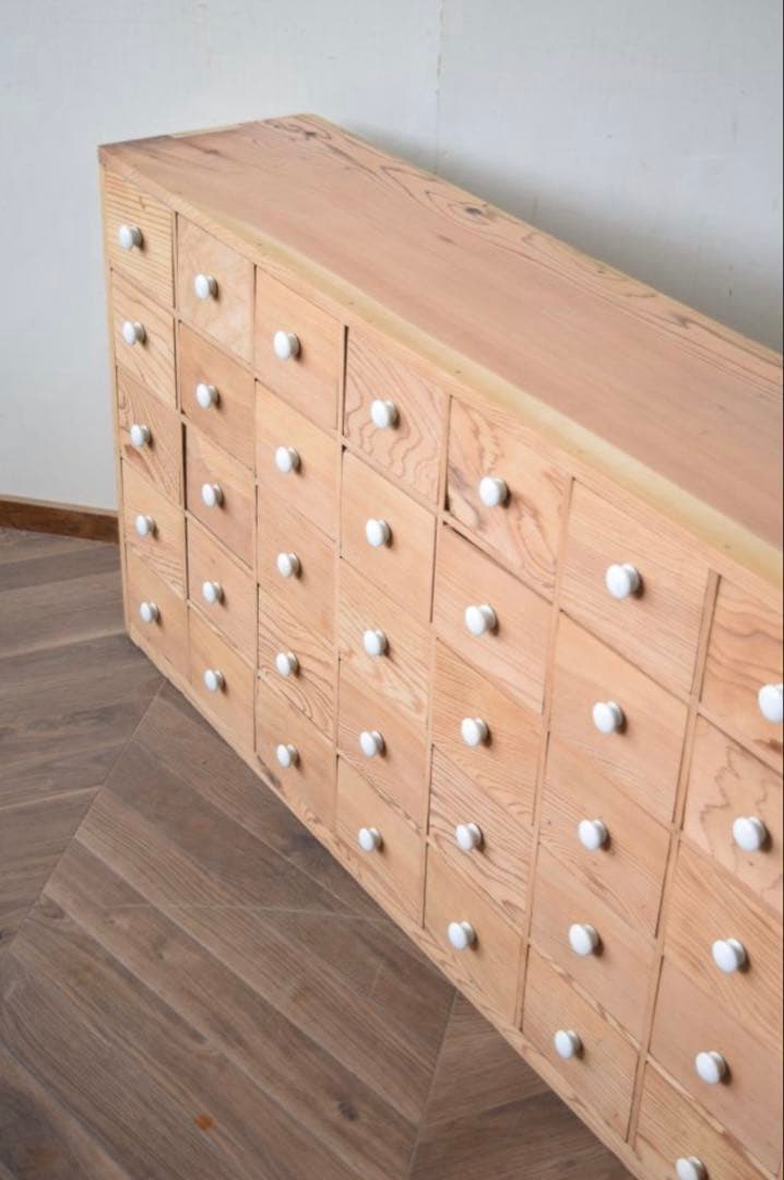 【希少 】白磁摘みの引き出し4 5杯ローボード　杉材