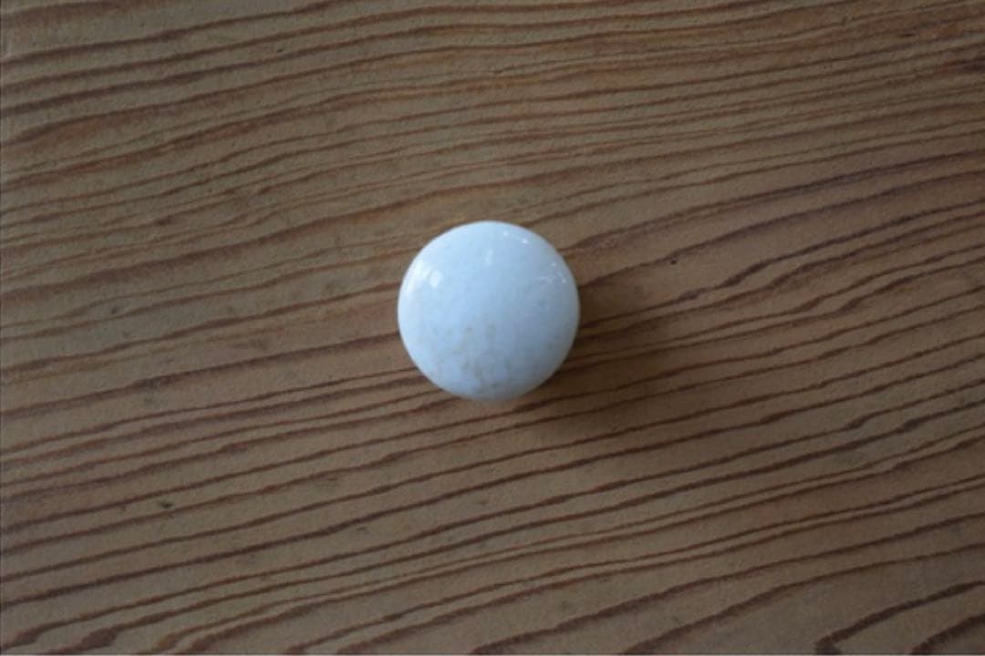 【希少 】白磁摘みの引き出し4 5杯ローボード　杉材