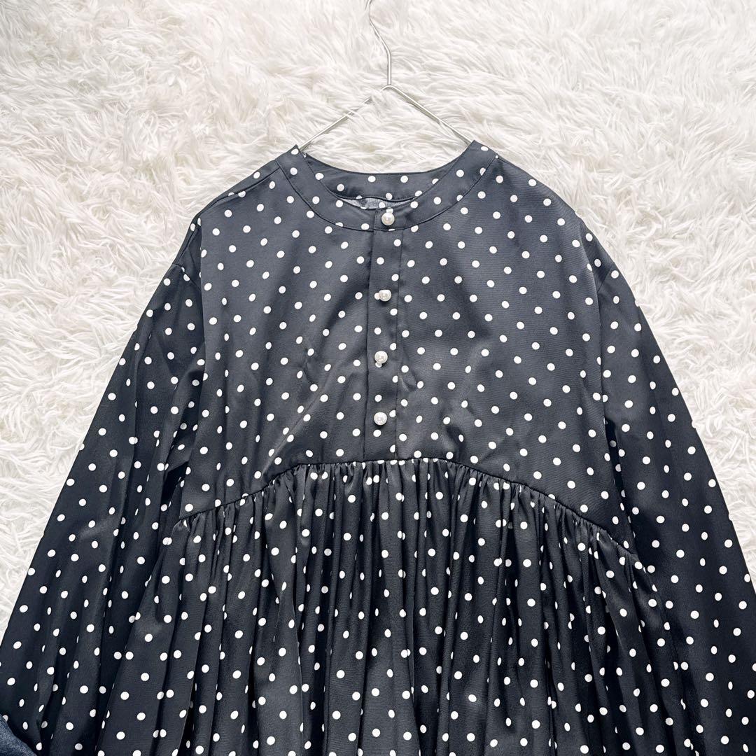 BEARDSLEY【洗える】パール釦ドットギャザーチュニック ワンピース