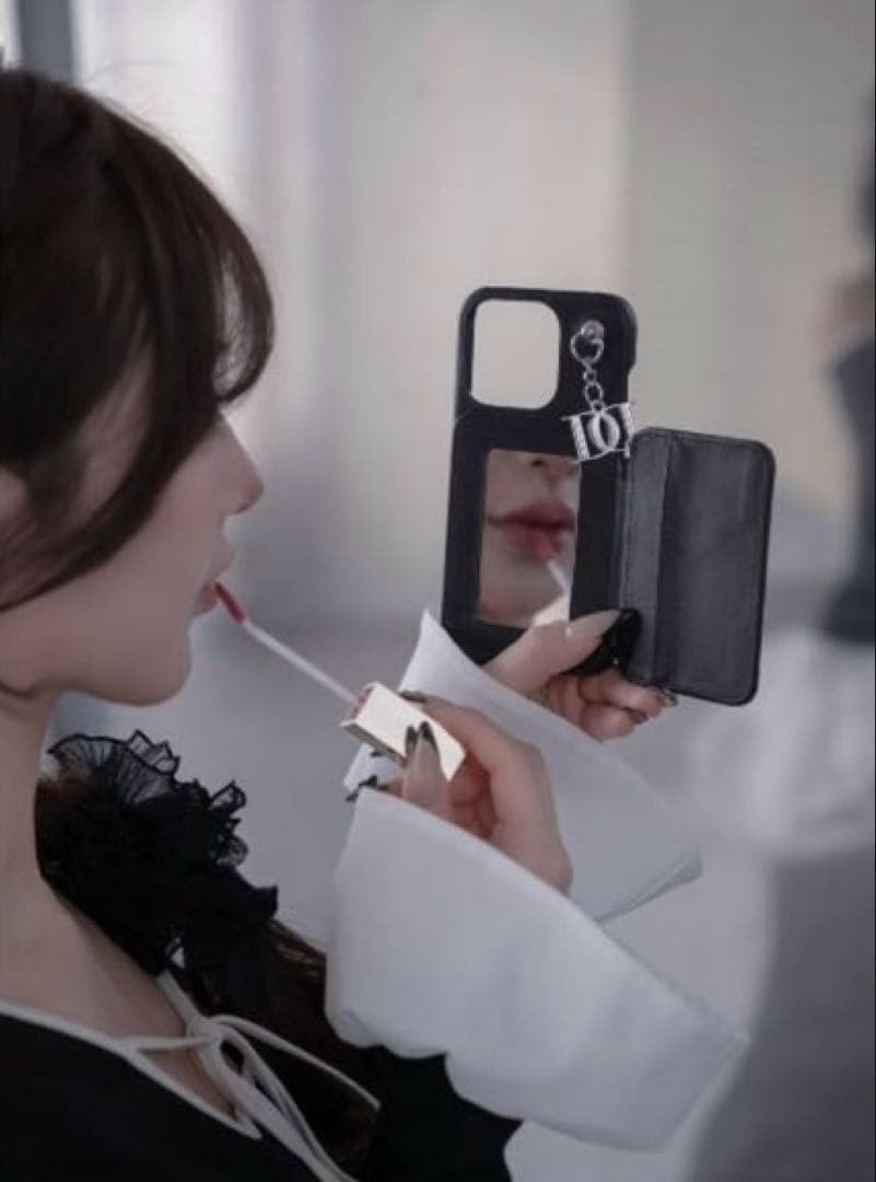 ダーリッチ　キルティングミラーDDチャームiPhoneケース　15