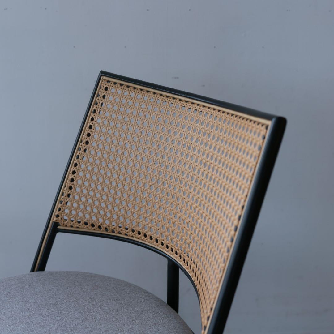 ダイニングチェア グレ　ラタン調