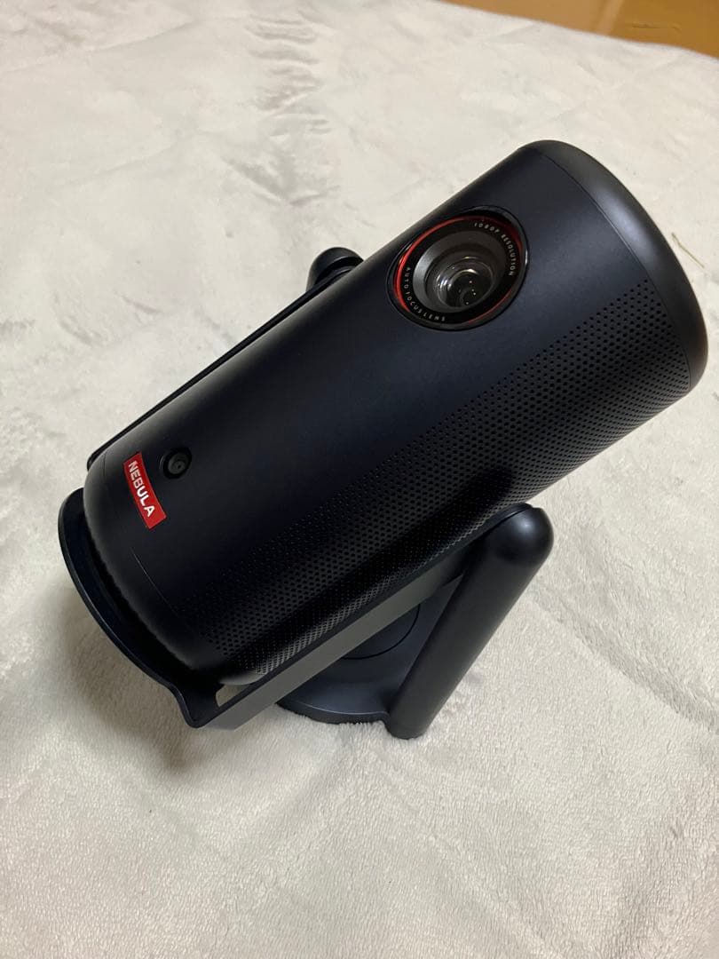 Nebula Capsule 3 ポータブルプロジェクター　ジンバル付
