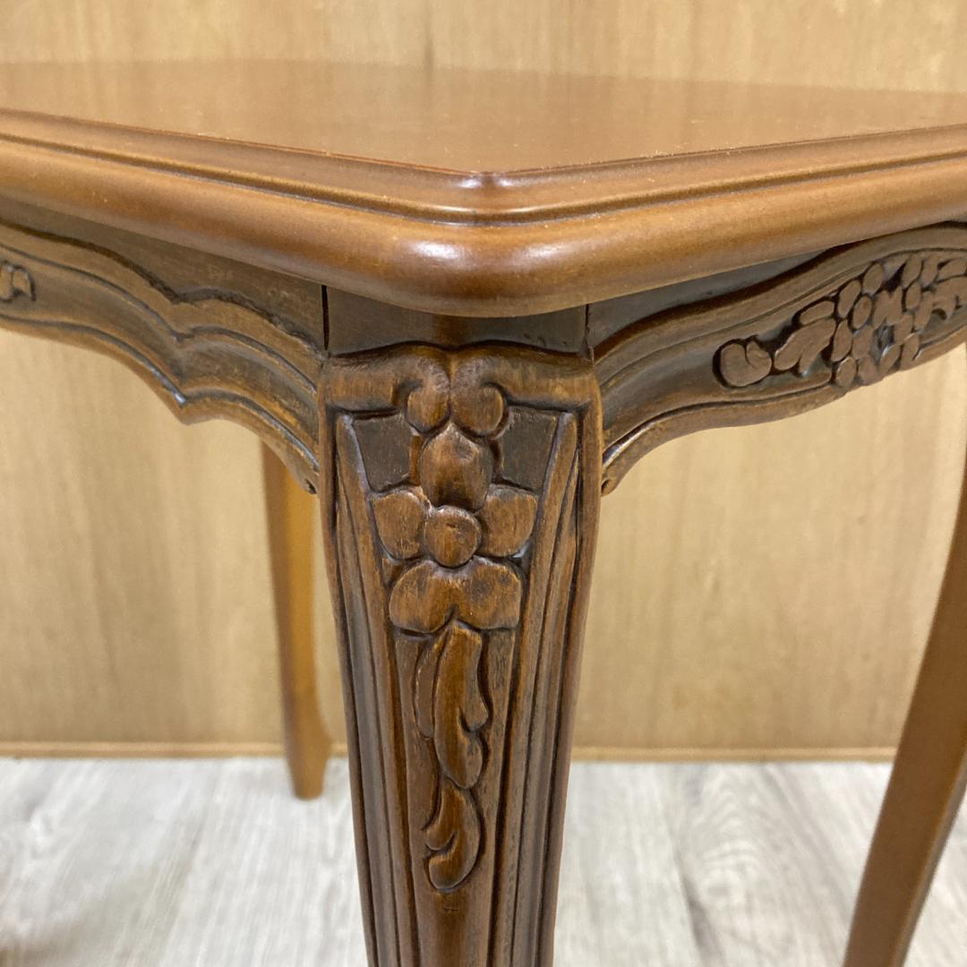 イタリア製 クラシカル 象嵌細工 猫脚 ネストテーブル 　 サイドテーブル