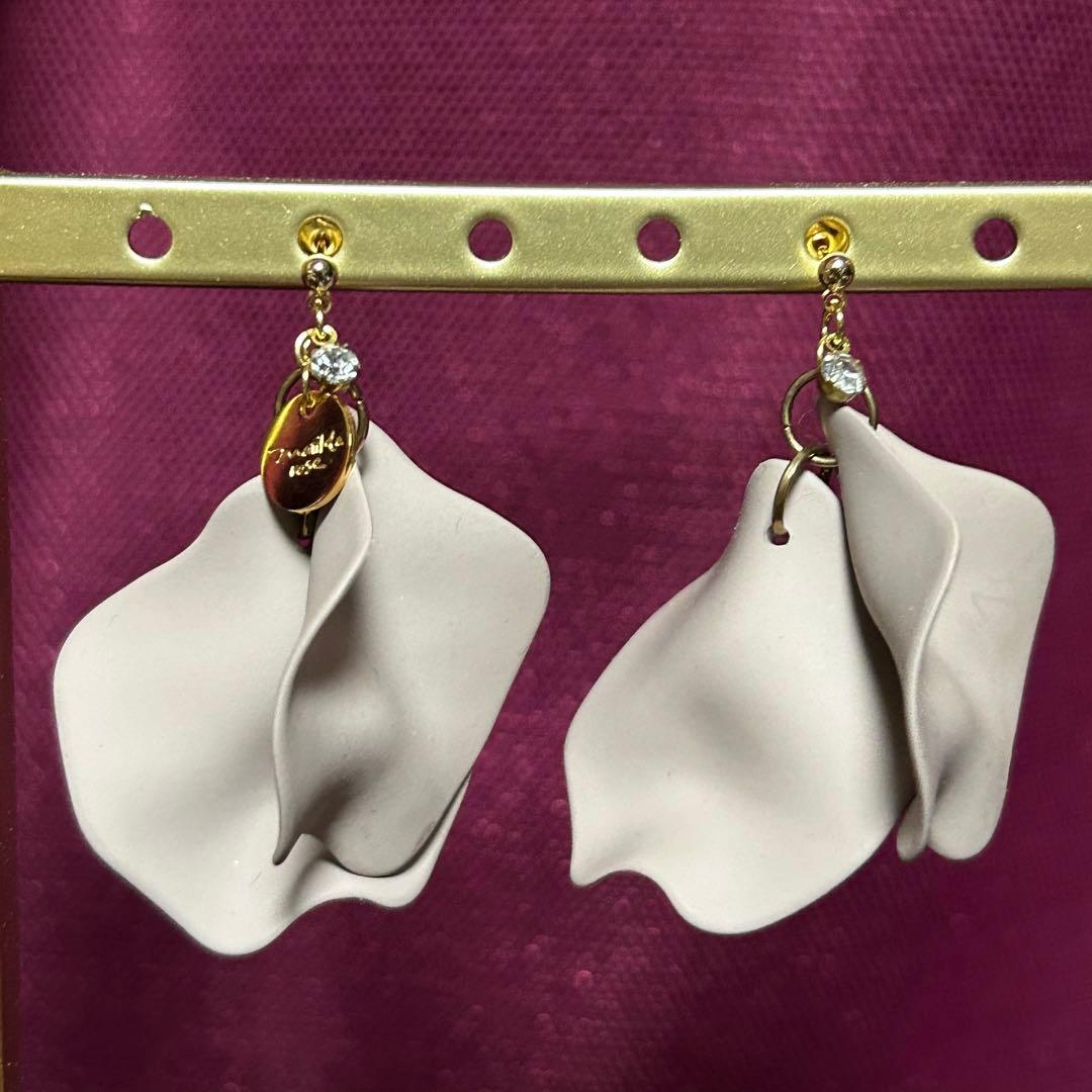 kapi_Kapiさま専用★CA4LAベレー＋マチルダローズ花びらピアス