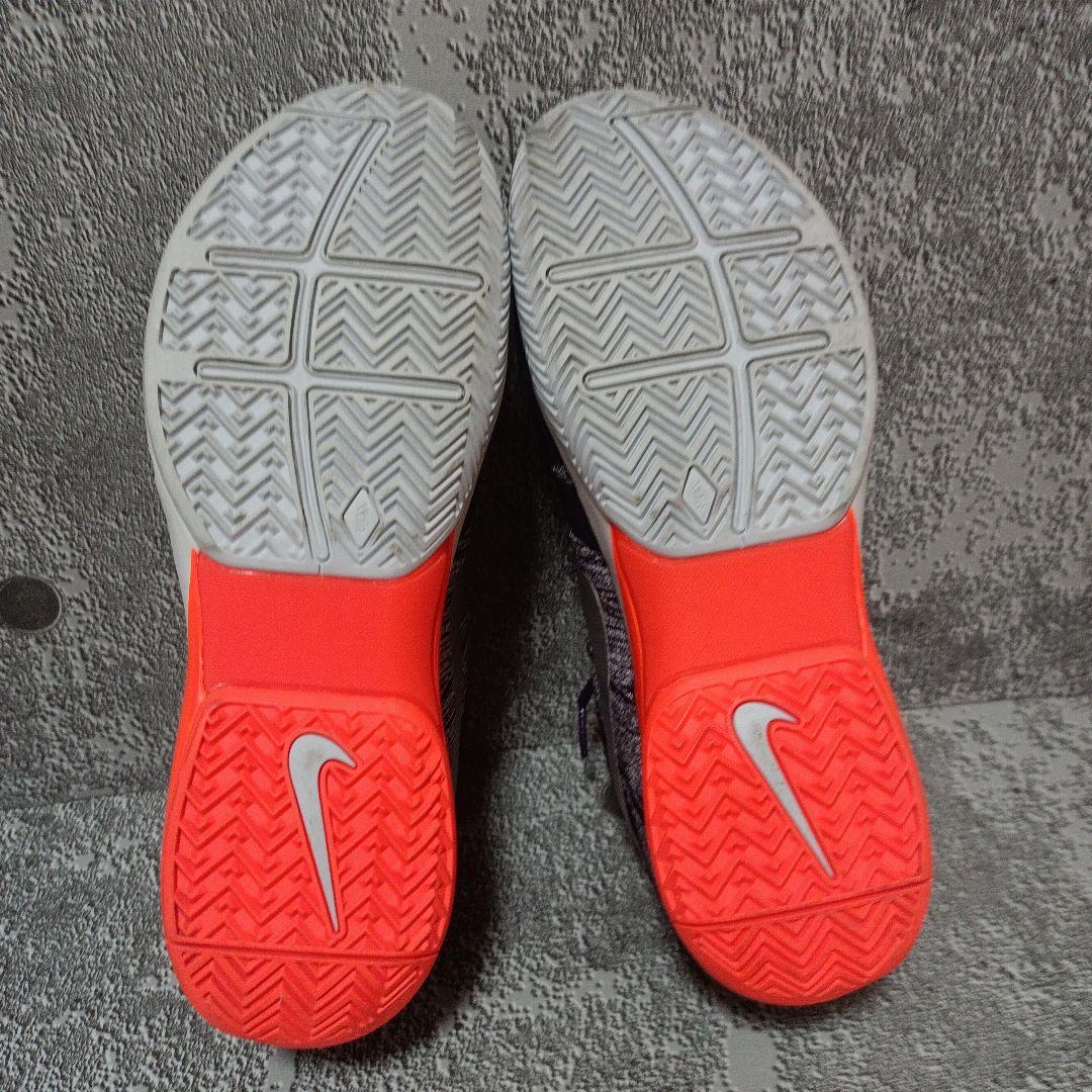 NIKE ZOOM VAPOR Flyknit フェデラー着用モデル