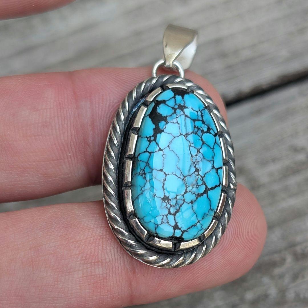 ハンドメイドのターコイズトップ　インディアンジュエリー風　オールハンドメイド！