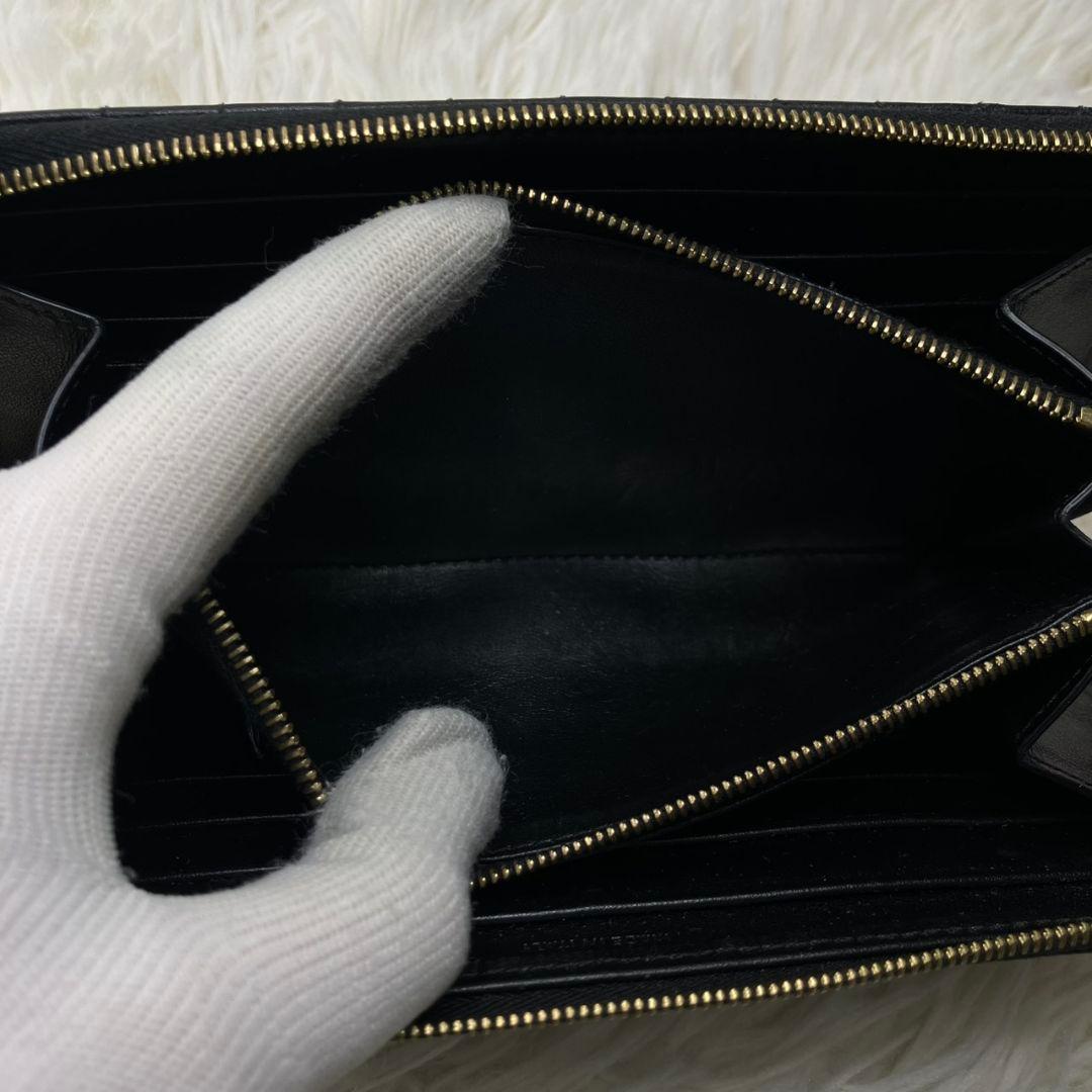 極美品✨セリーヌ　Cチャーム ラージ ジップドウォレット