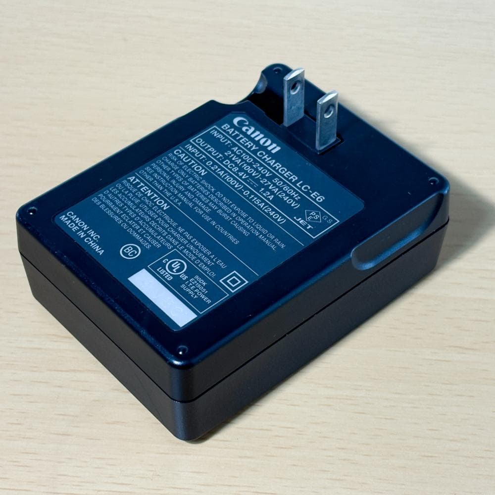 Canon EOS70D レンズセット 背面液晶ムラ有り　シャッター10272回