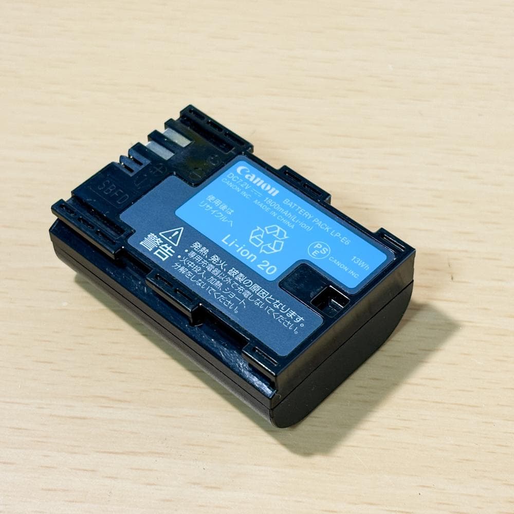 Canon EOS70D レンズセット 背面液晶ムラ有り　シャッター10272回