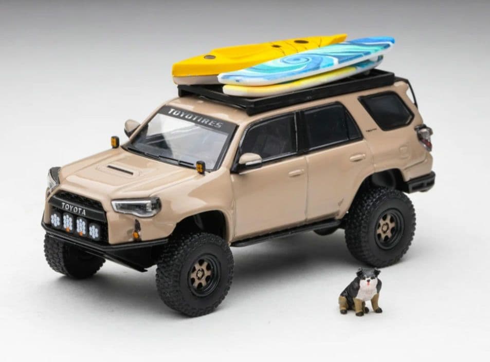 トヨタ 4ランナー プレランナー(MADPEWS)ウィズ ドッグ&アクセサリー