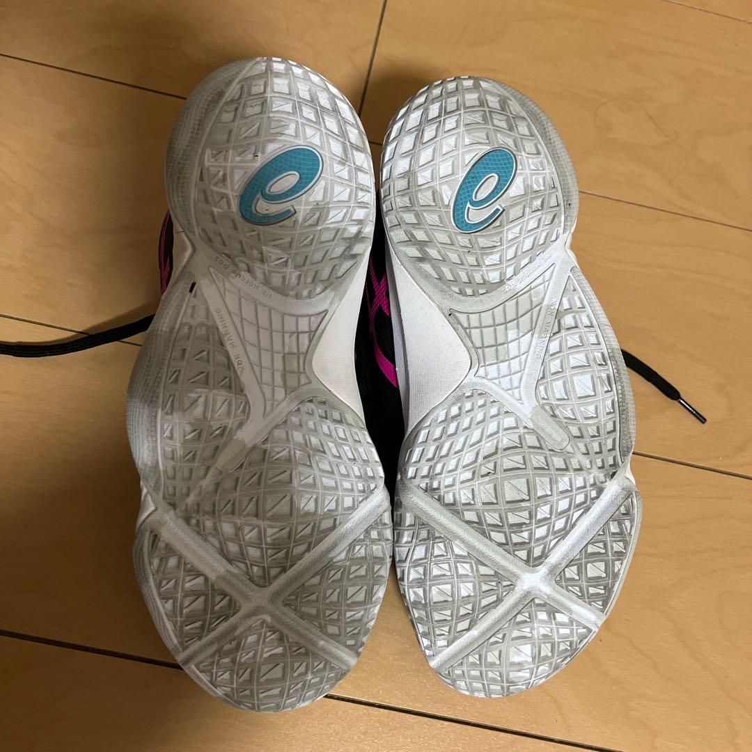 バスケットボールシューズ