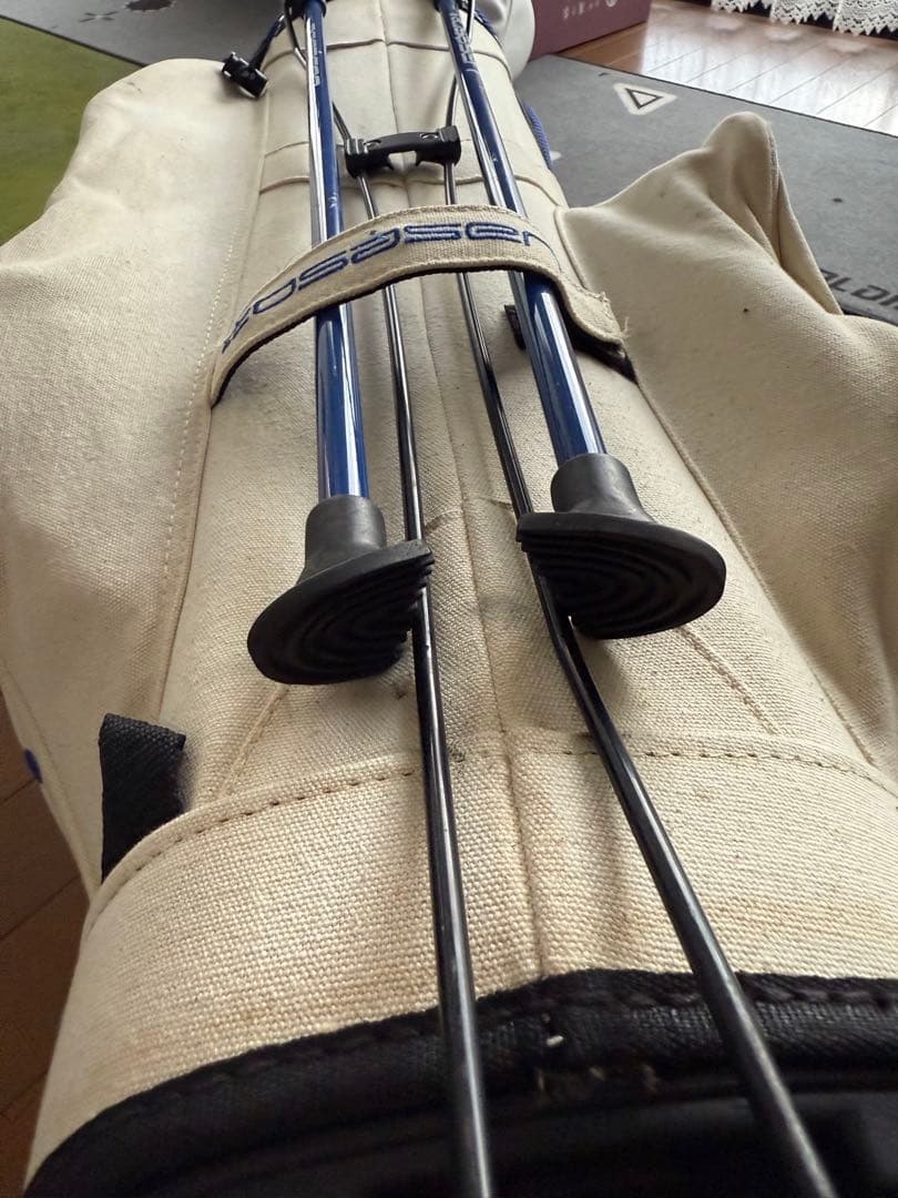 ロサーセン・スタンド付きキャディバッグとマルボンヘッドカバー付き