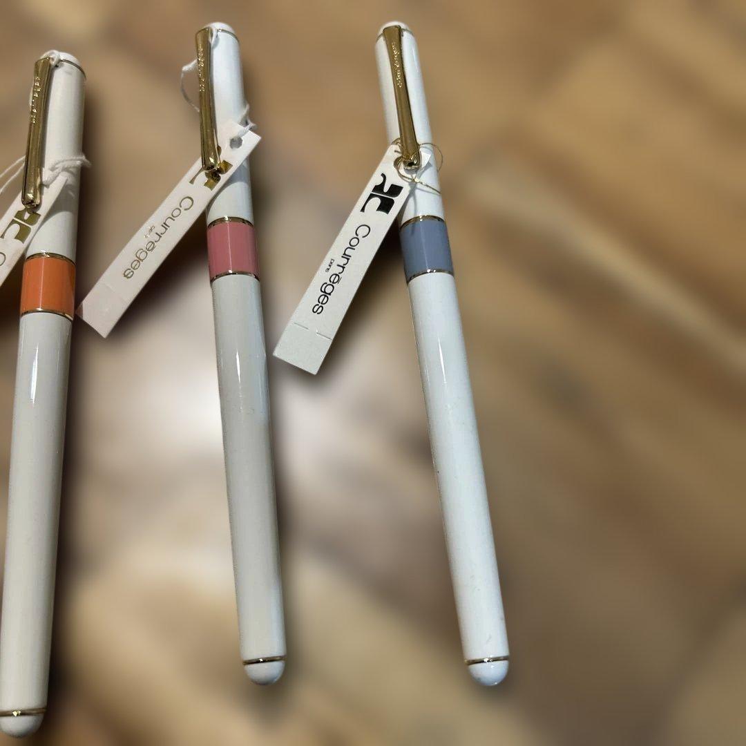 Courreges万年筆4本セット、ペン先14k Courreges万年筆4本セット、ペン