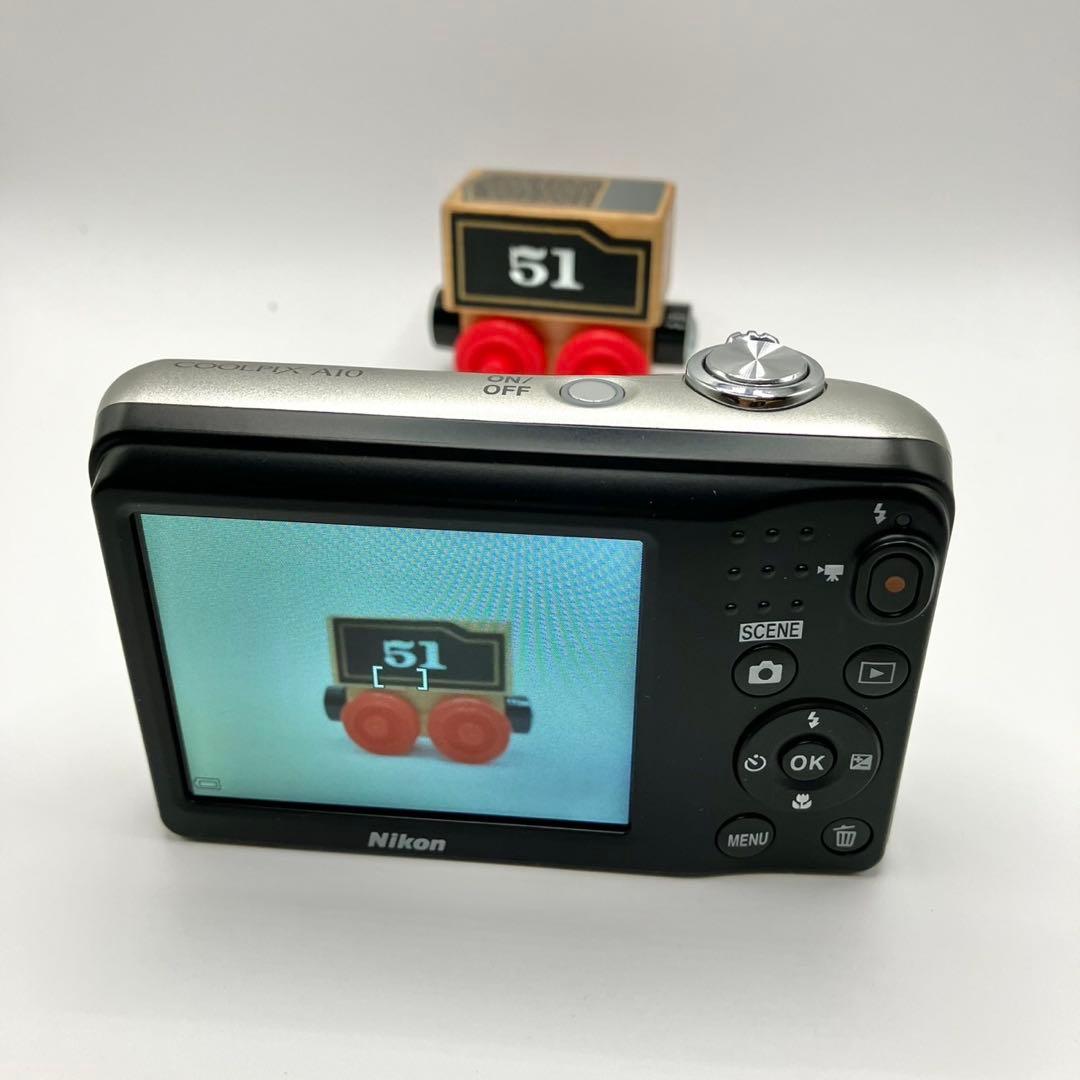 【美品・動作品】Nikon COOLPIX A10 コンデジ 単三電池式 箱付