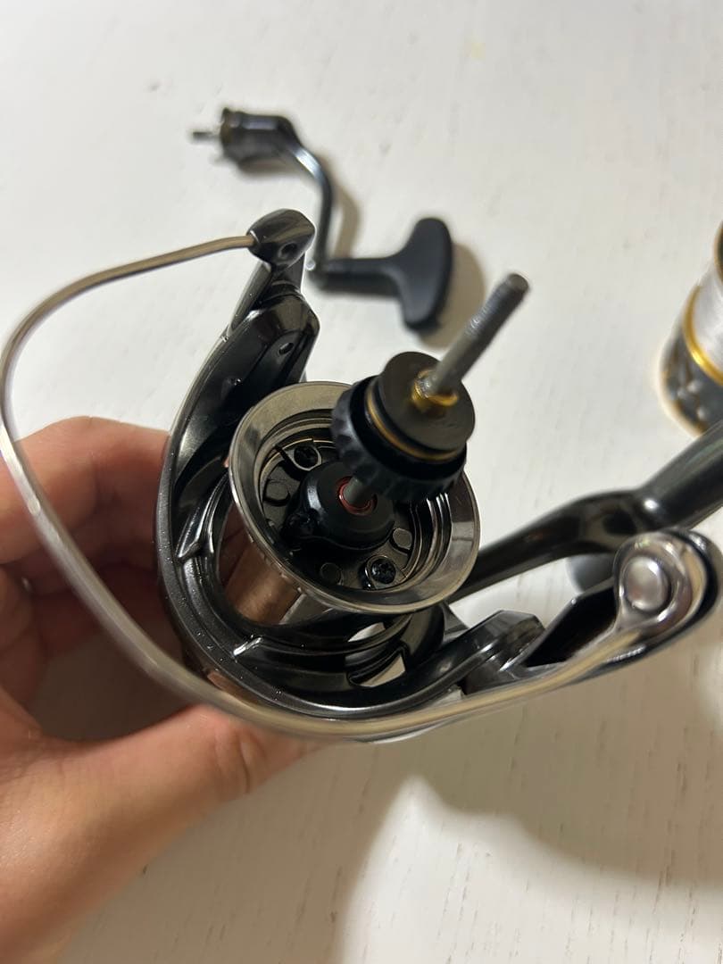 SHIMANO 20TWIN POWER 4000MHG スピニングリール