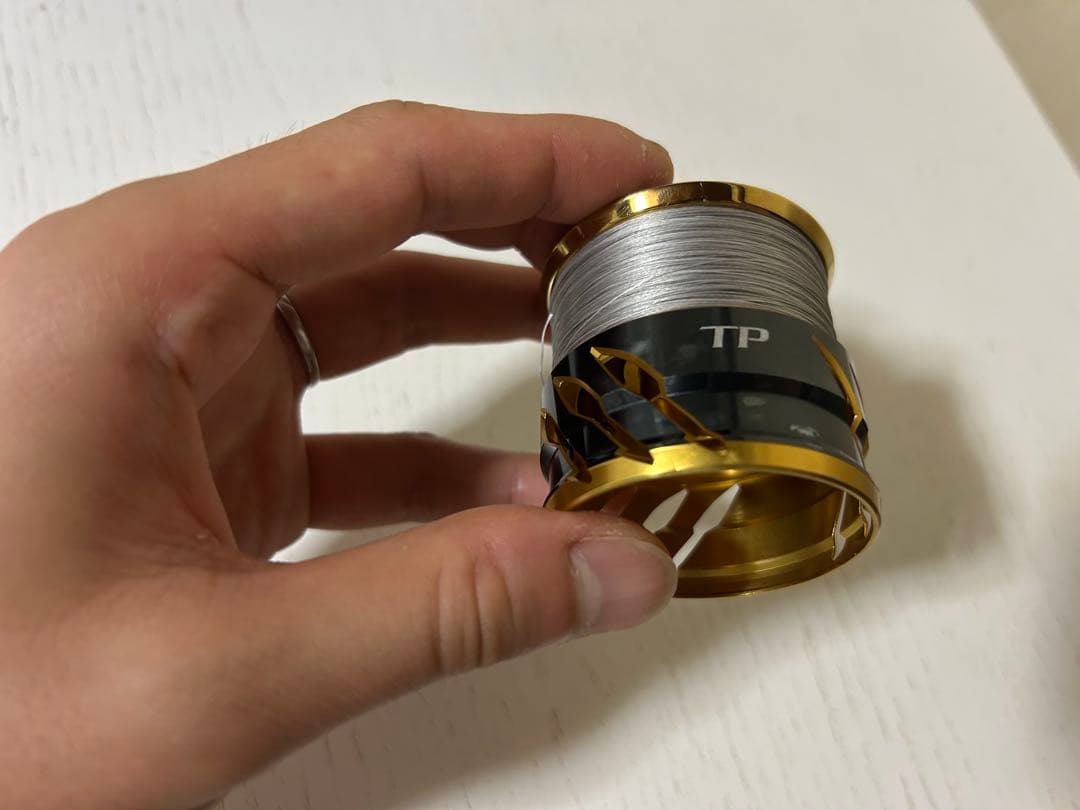 SHIMANO 20TWIN POWER 4000MHG スピニングリール