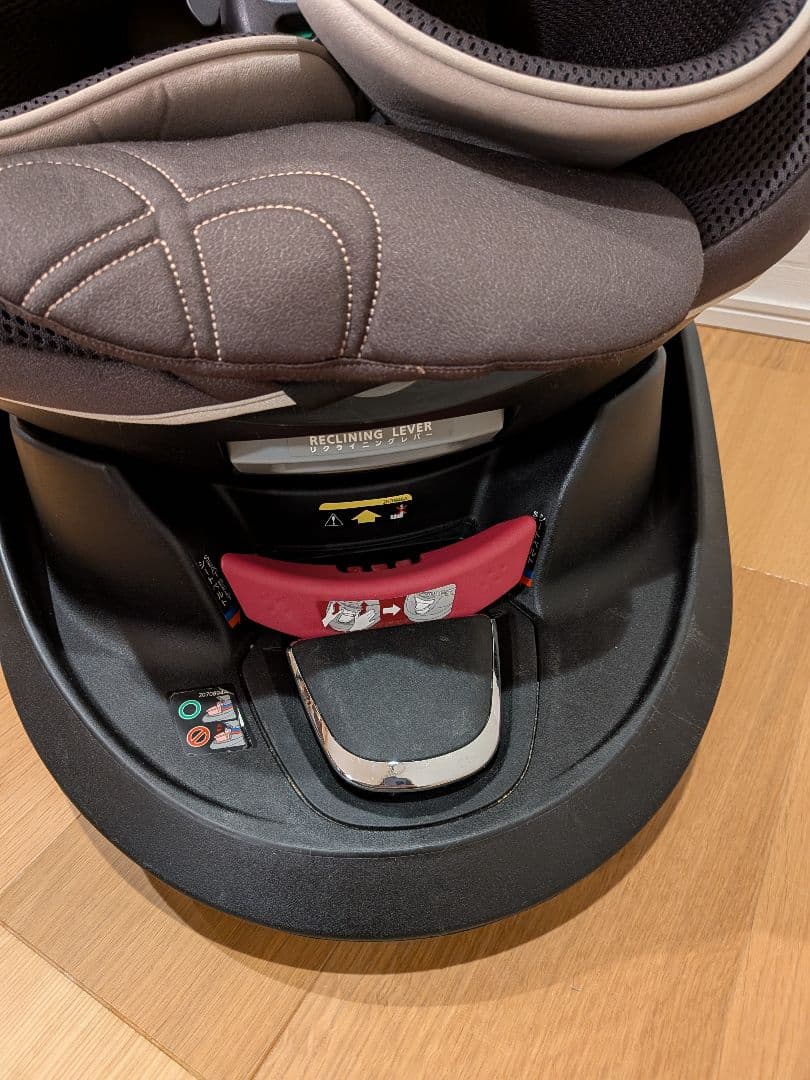 AILEBEBE　クルット5Sグランス　新生児から　回転式チャイルドシート