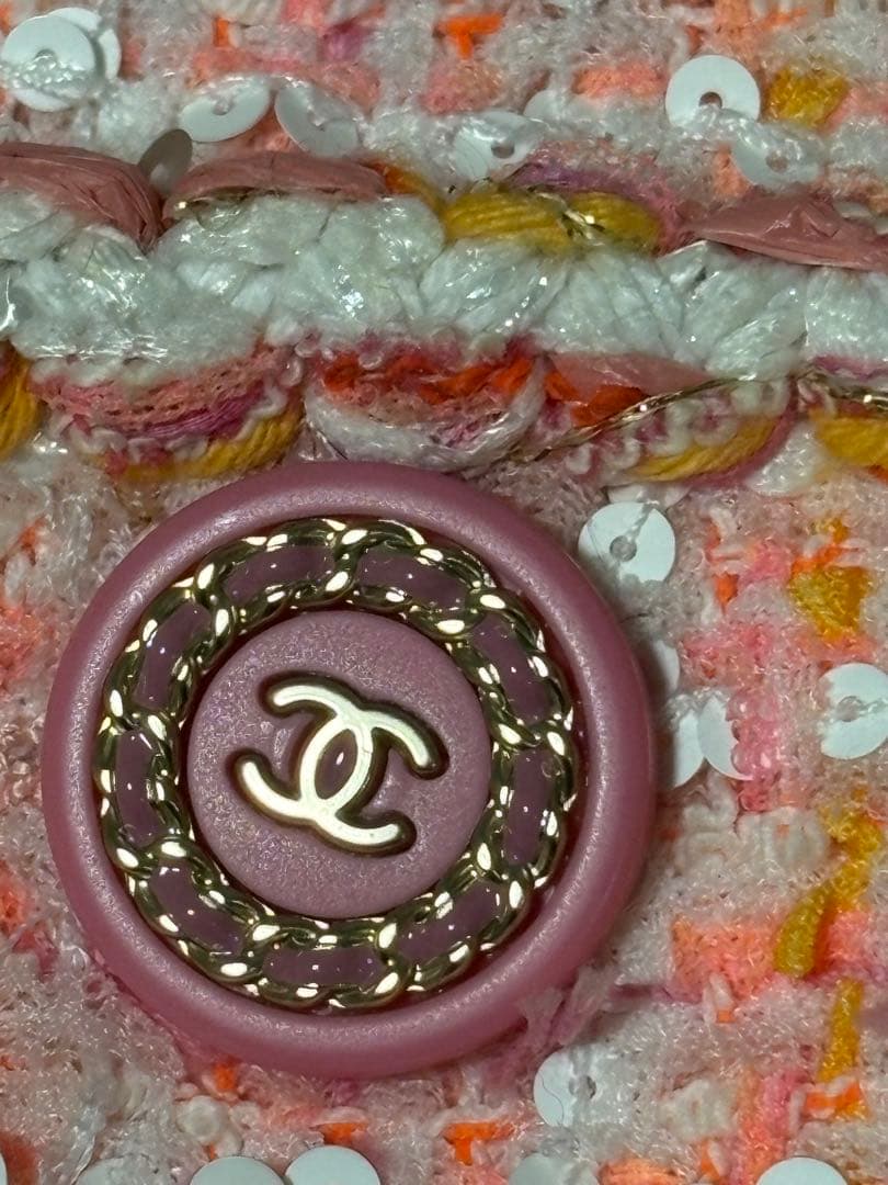 ジェニファーロペスミューズ、カールデザイン シャネルツィードミニ