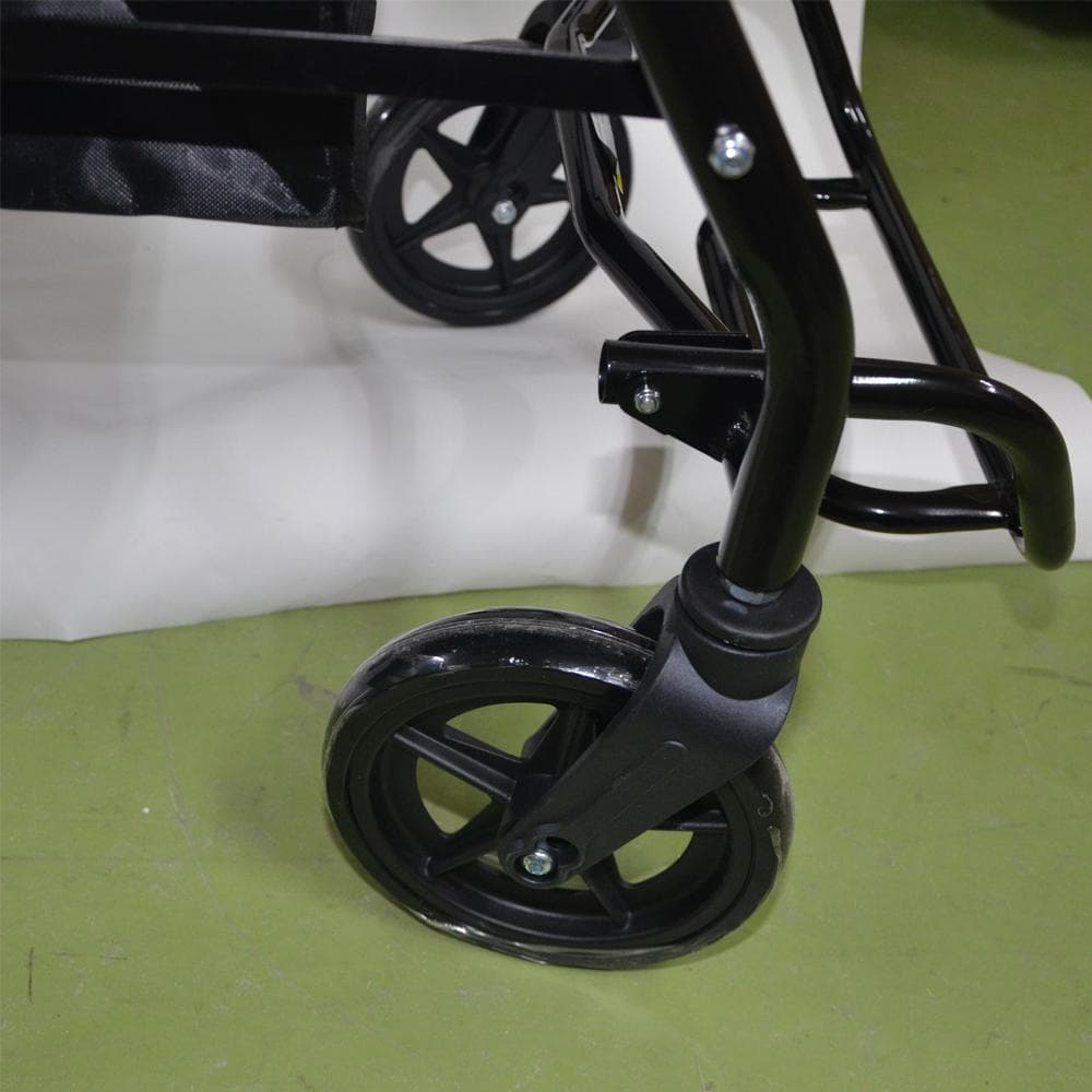 軽量わずか、４KG 介助用車椅子 シルバーカーにもなる折り畳み式介助ブレーキ付き