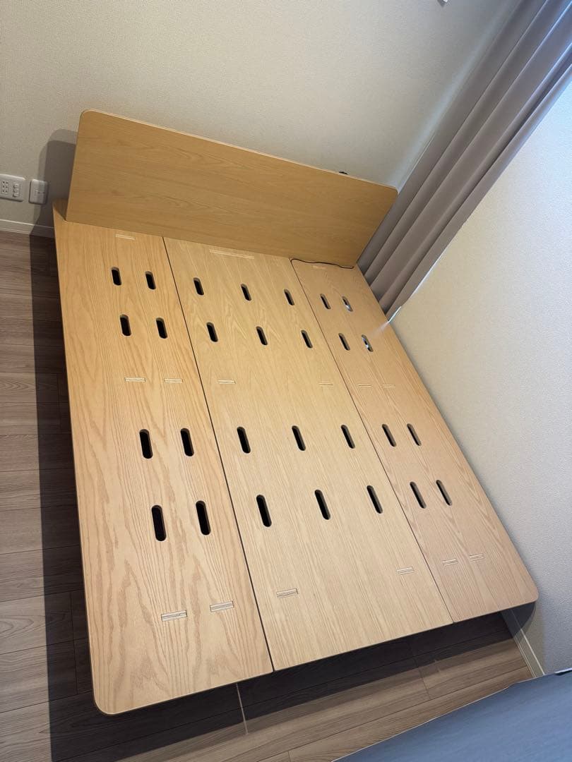 コアラマットレス　ベッドフレーム【クイーンサイズ　LEDダウンライト付き】