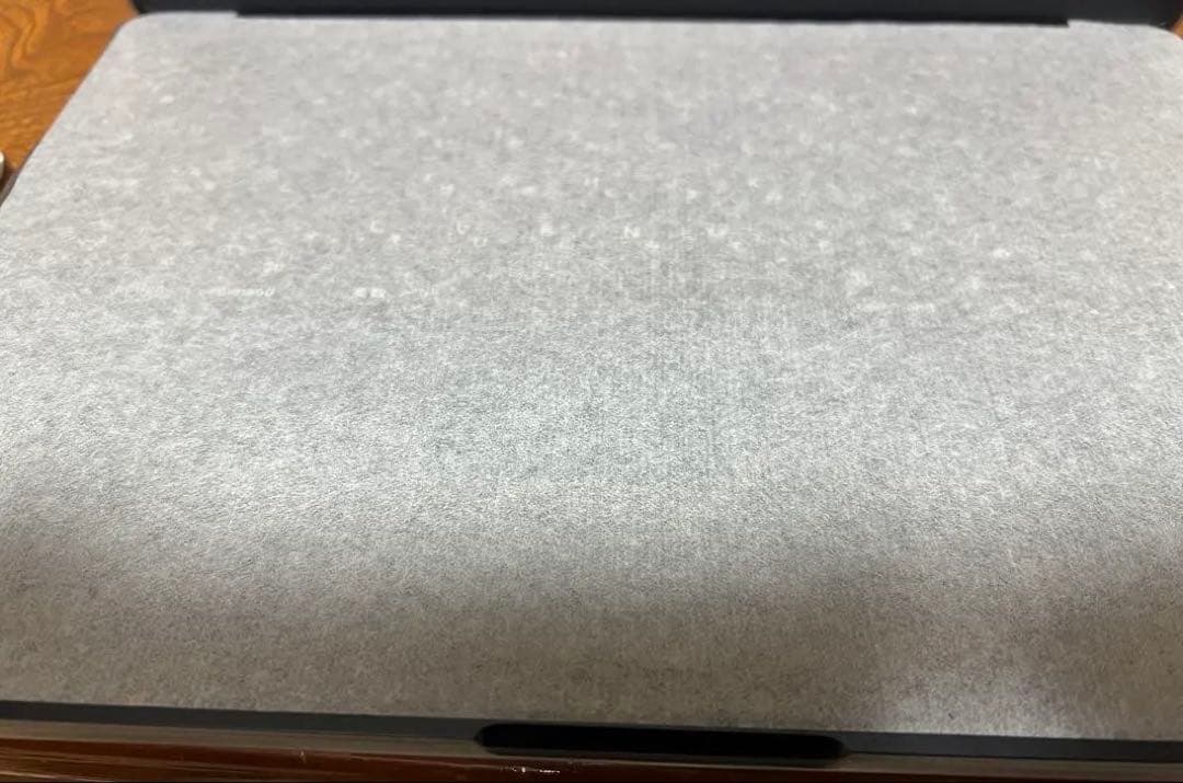 MacBook Air M2 13.6インチ　Mid2022•8GB256