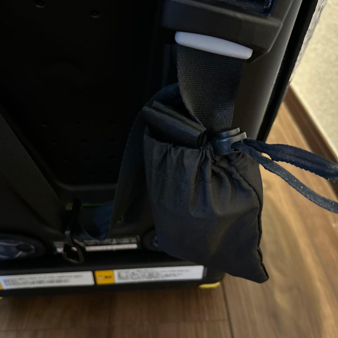 限定カラー　アップリカ　フォームフィット　ISOFIX