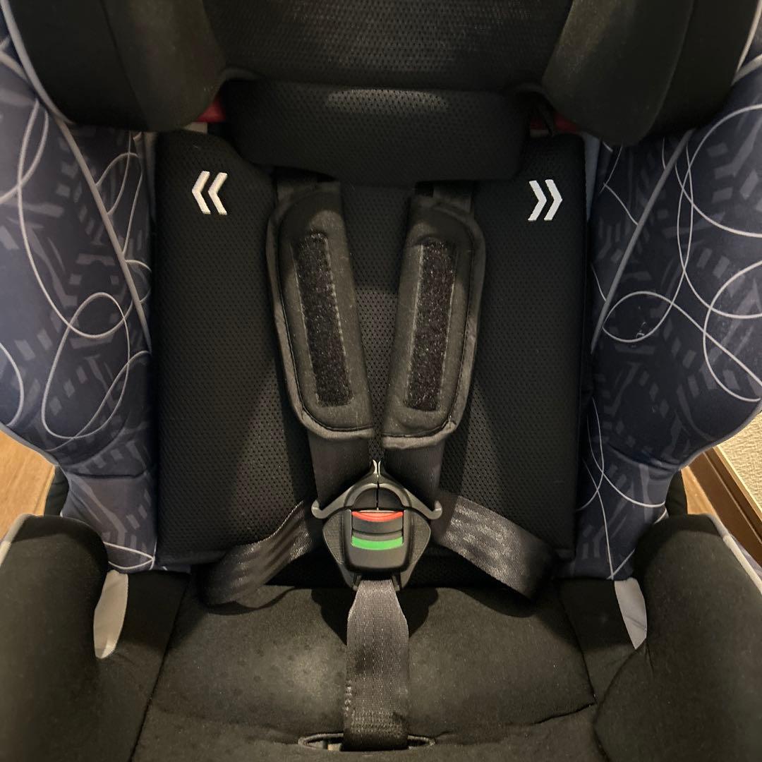 限定カラー　アップリカ　フォームフィット　ISOFIX