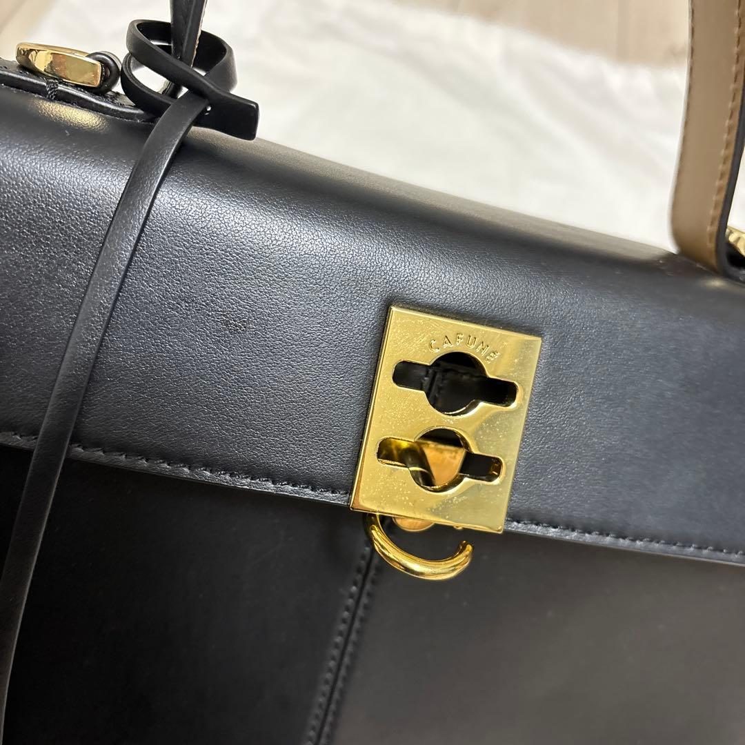 短時間使用　Cafune レザーショルダーバッグ ブラック