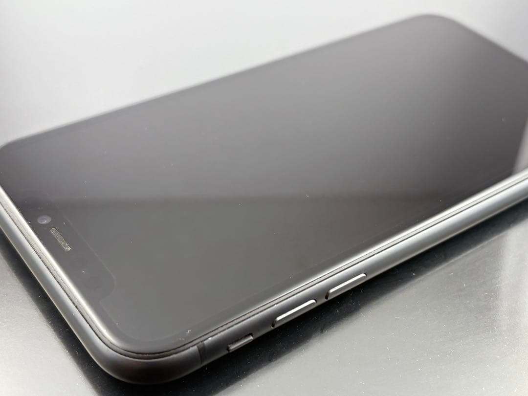 iPhone11 アイフォン 64GB ブラック SIM解除