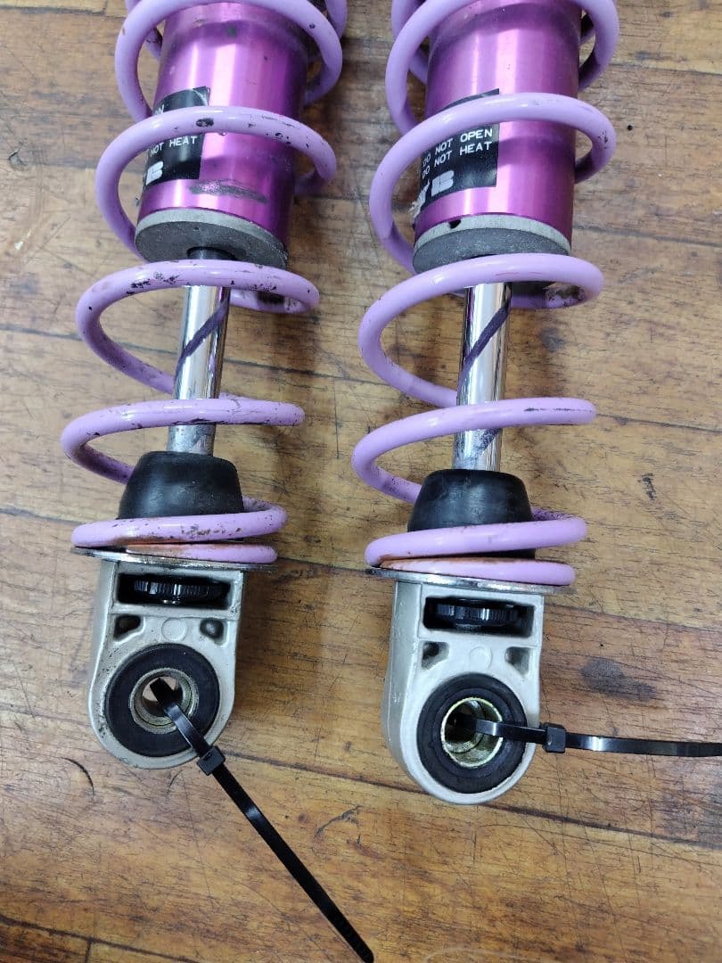 値下げしましたモンキー12V カヤバ　リアサスペンション 330m