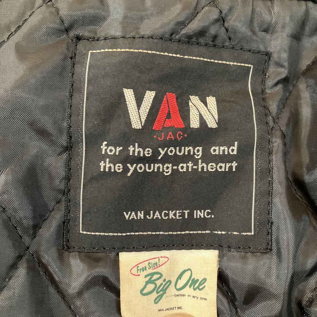 10.31 VAN JAC ヴァンヂャケット スタジャン ブラックBig One