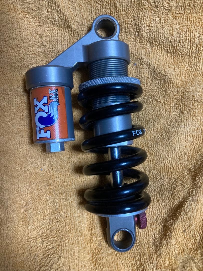 Fox リアサスペンション 165ミリ