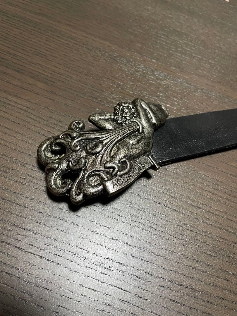 GW値下げ！希少品）DOLCE&GABBANA星座（水瓶座）のレザーベルト