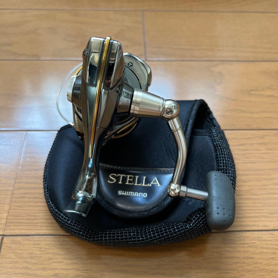 リール　シマノ　04ステラ3000 (スプールは4000) 付属品付き