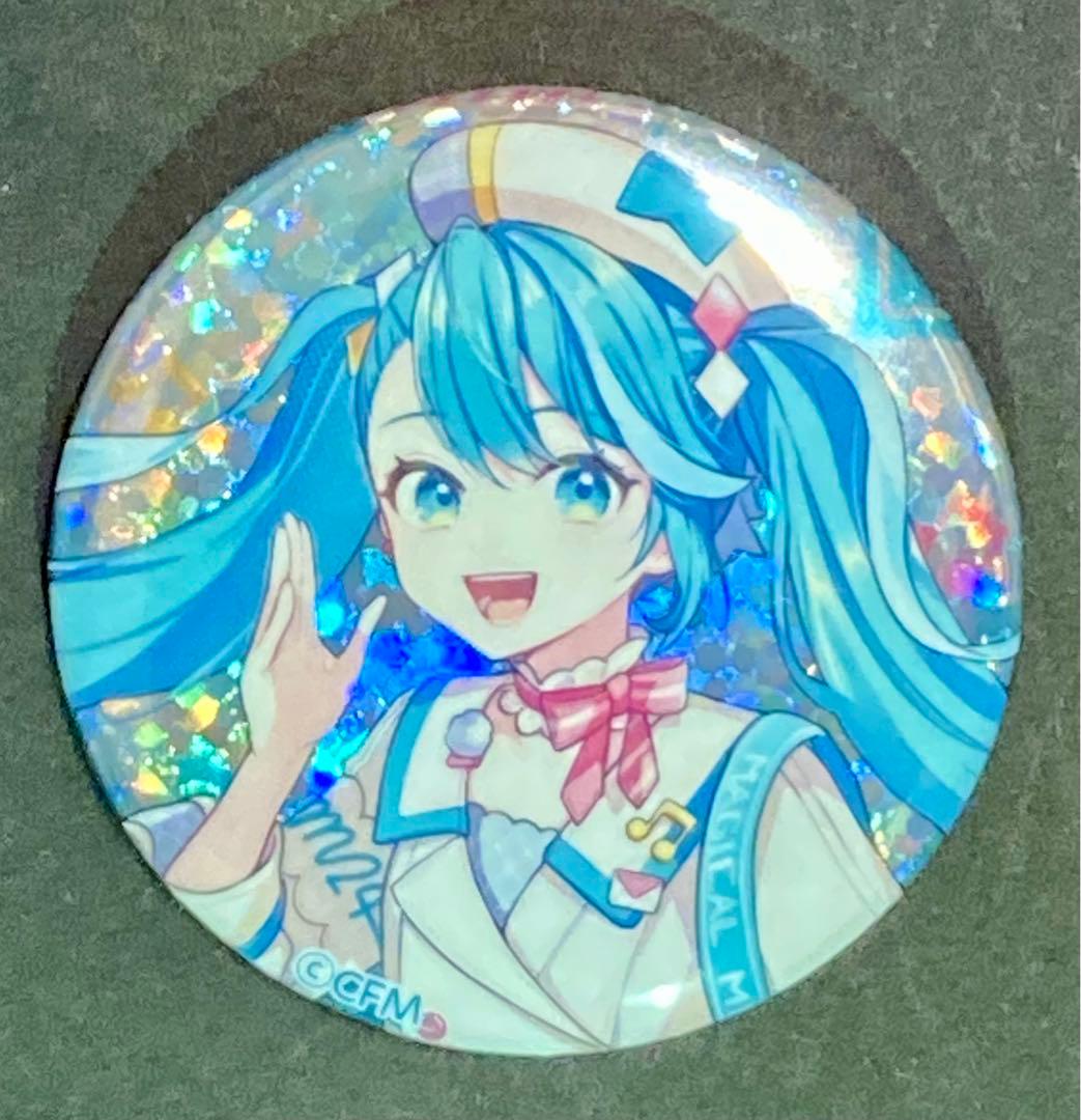 マジカルミライ 2024 初音ミク メインビジュアル 缶バッジ キラキラ