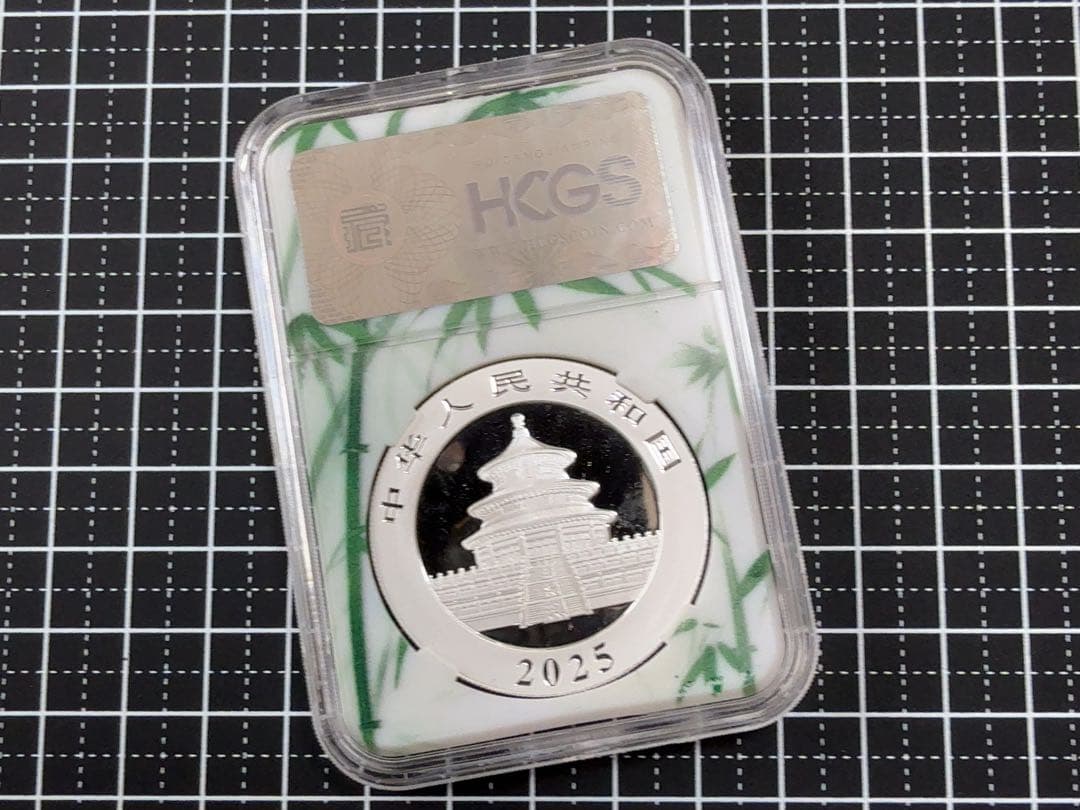 ト*者様 【値下げ】2025年最新中国パンダ プルーフ銀貨 特別ラベル 2