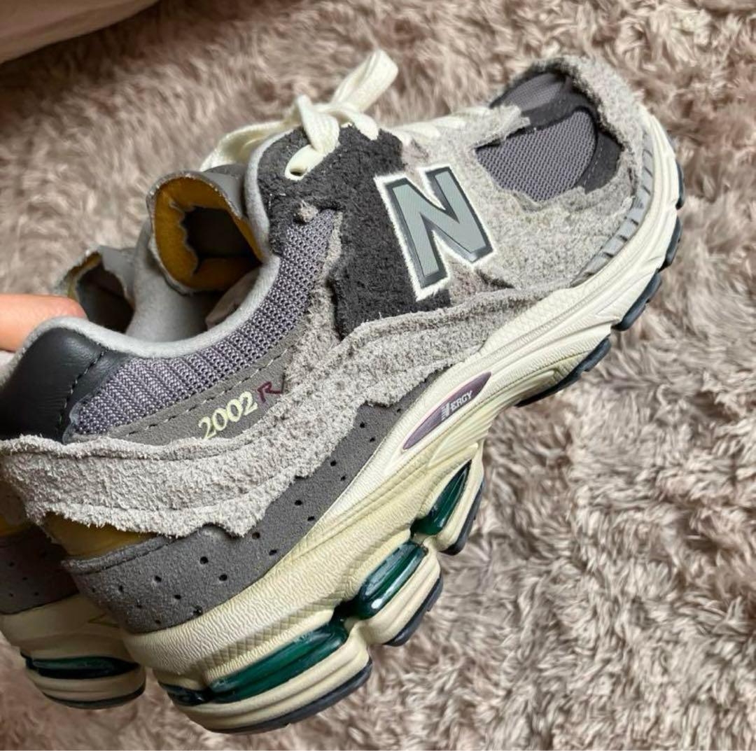 希少 NewBalance 23.5cm ニューバランス 2002レインクラウド