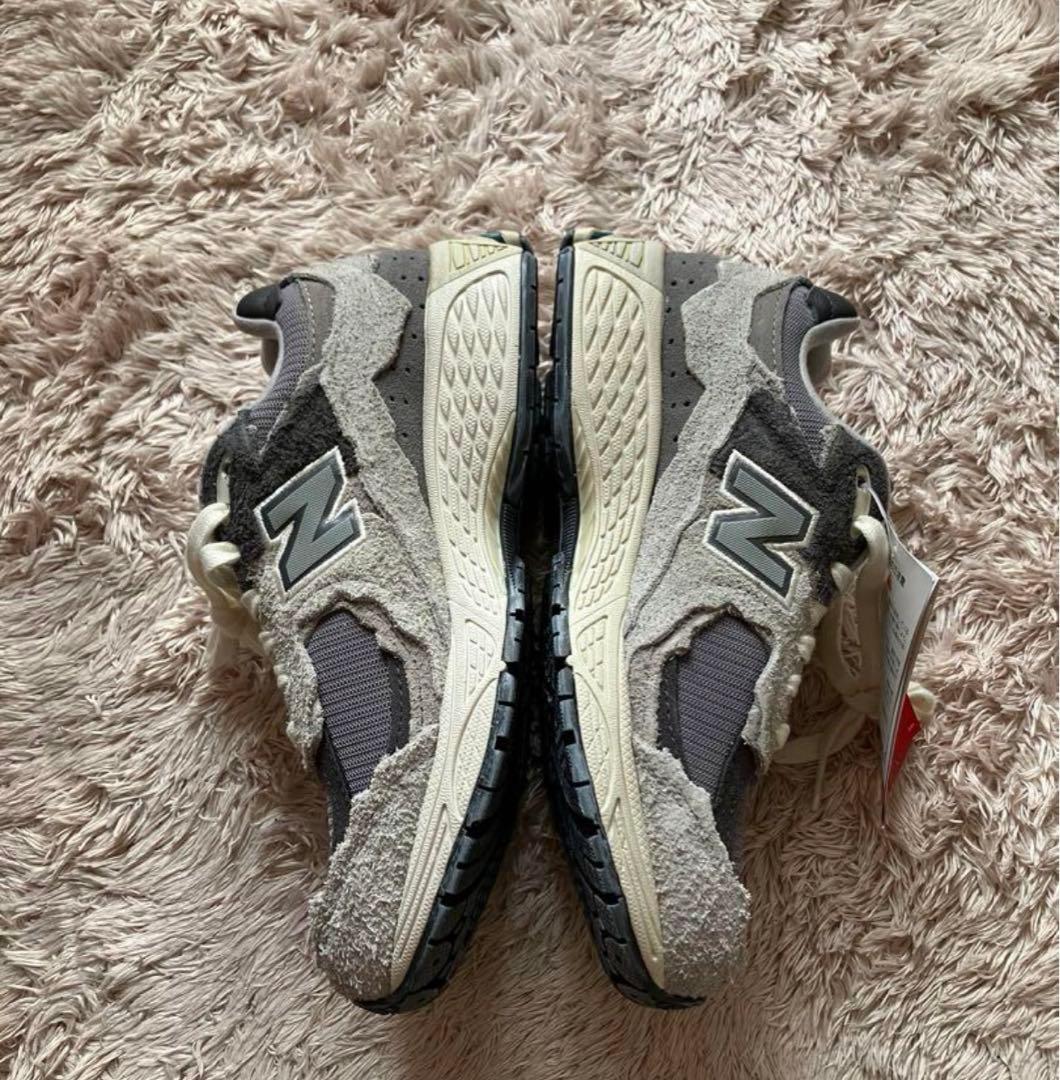 希少 NewBalance 23.5cm ニューバランス 2002レインクラウド