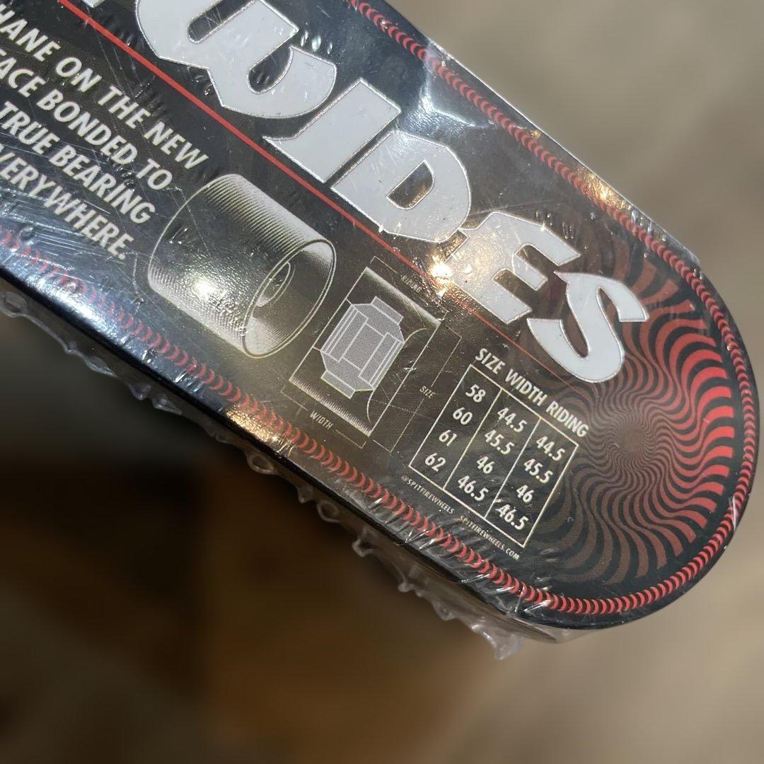 スピットファイアスケートボードホイール ウレタン製 レッド/イエロー62ミリ