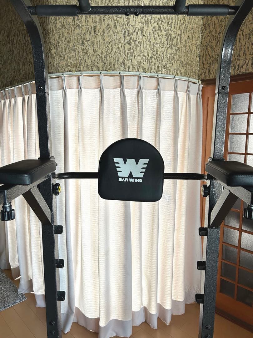 懸垂マシン　筋トレ