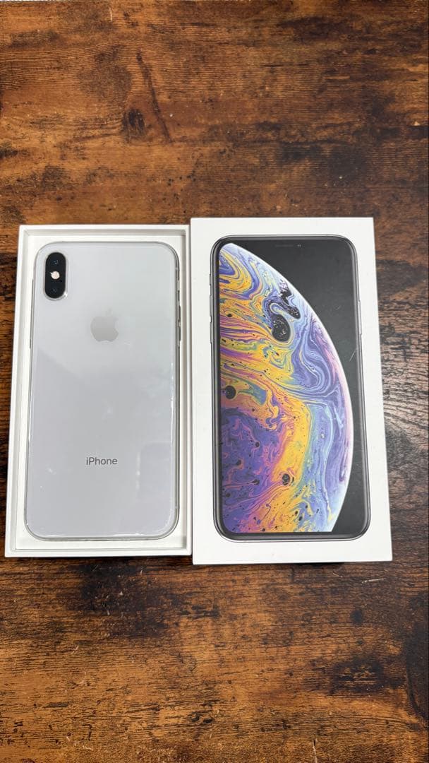 Apple iPhone XS 256GB シルバー 本体 - メルカリ