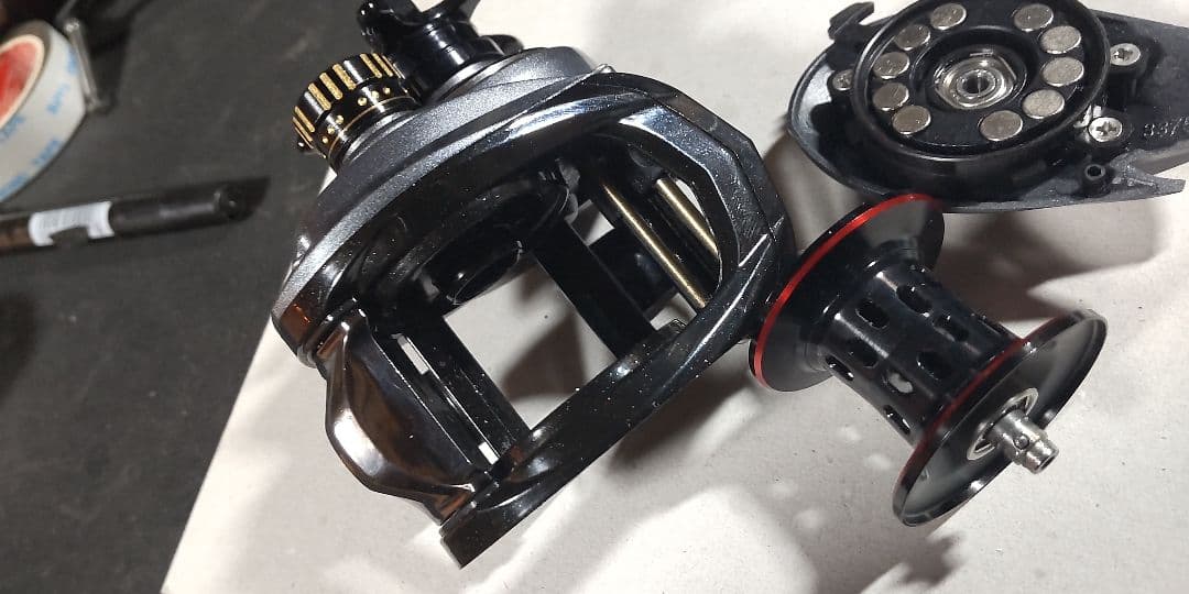 アブガルシア 16Revo LV7 32mm左 美品 - メルカリ