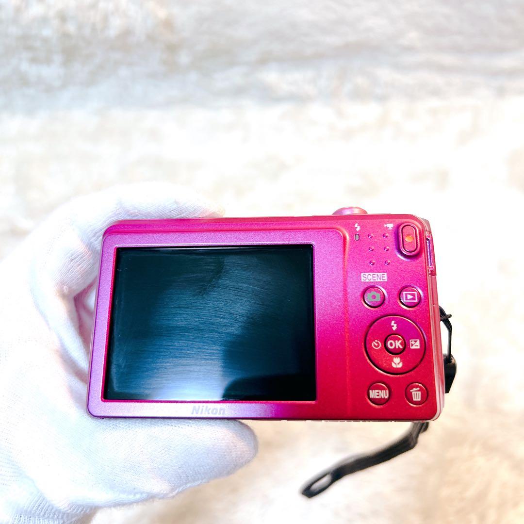 【美品】Nikon COOLPIX S3700 ニコン デジカメ　Wi-Fi