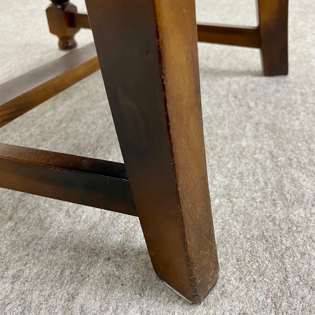 【カリモク】\"コロニアル\"CC3400 肘付食堂椅子 No.4