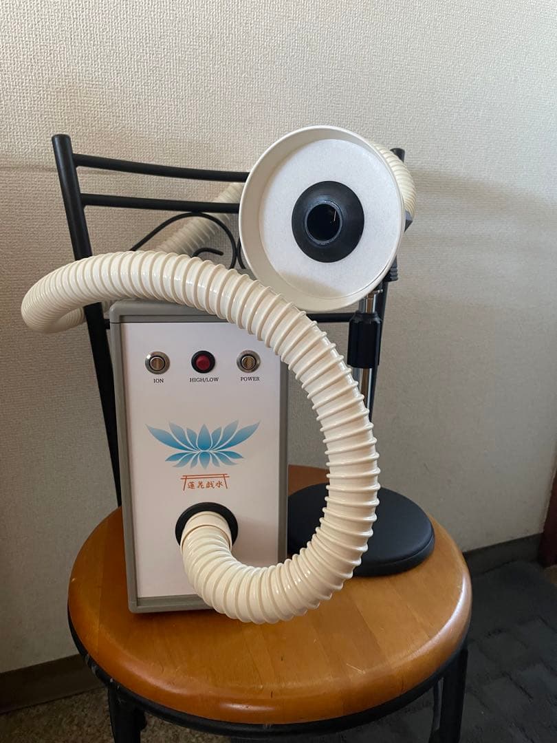 蓮花戯水 トリニティ(高濃度ラドン発生器)