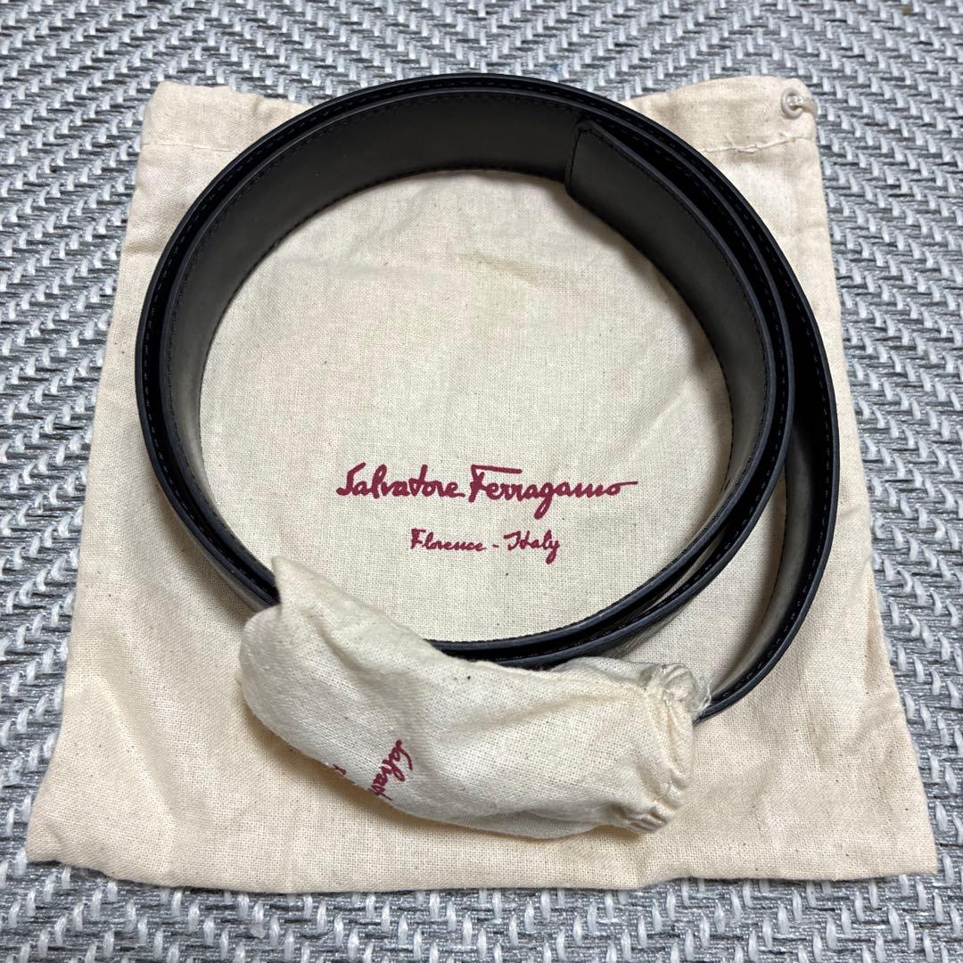Salvatore Ferragamo レザー ベルト サイズ115 正規品中古