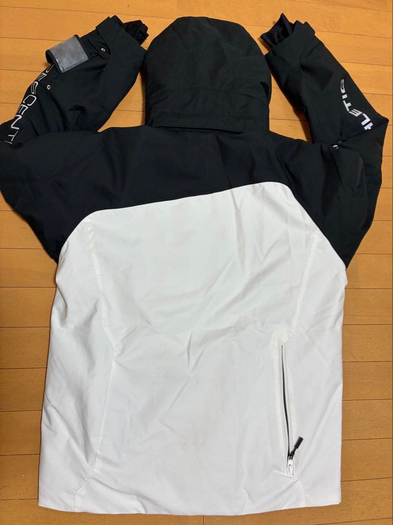 美品 デサントMove Sport スキーウェアジャケットのみ180cm