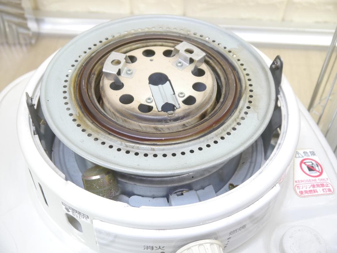 送料込❤2014年○ホワイト コロナ 石油ストーブ 安全ガード付