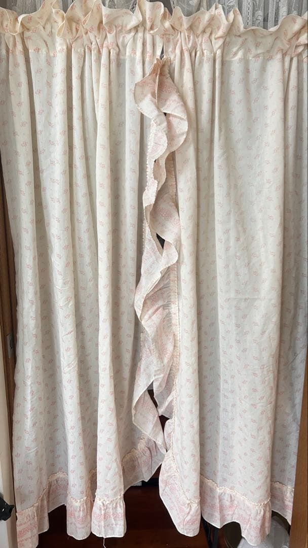 最終値下げ！！ アイボリーピンク花柄 フリル　カフェカーテン ４枚セット